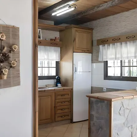 度假居 Casa El Pilaito Con Piscina Compartida Cerca De La Playa 科尼尔-德拉弗龙特拉