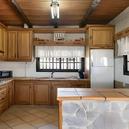 Casa El Pilaito Con Piscina Compartida Cerca De La Playa *