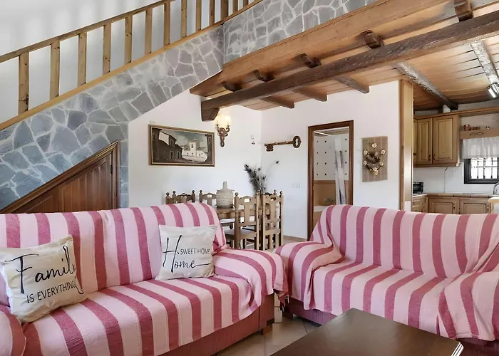 Casa El Pilaito Con Piscina Compartida Cerca De La Playa