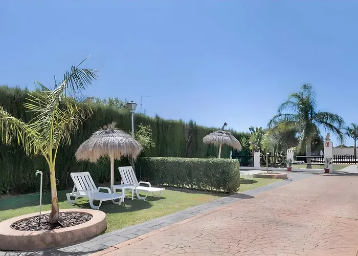 Casa El Pilaito Con Piscina Compartida Cerca De La Playa 科尼尔-德拉弗龙特拉