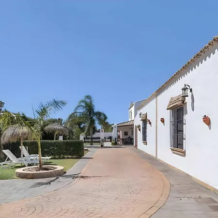 Casa El Pilaito Con Piscina Compartida Cerca De La Playa * קוניל דה לה פרונטרה